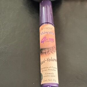 Maxi-Volume Purple Mascara